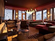 Wine & Bar Lounge